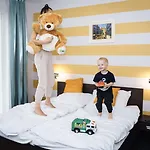 Hotel apartamentowy Golden Tulip