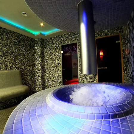 Lejlighedshotel Golden Tulip 4*