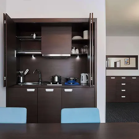 Aparthotel Golden Tulip 4*