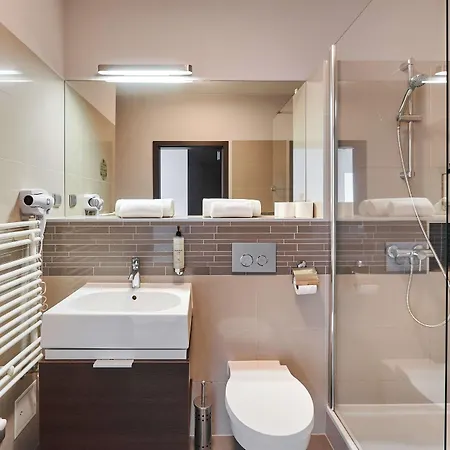 Ξενοδοχείο με διαμερίσματα Golden Tulip 4*