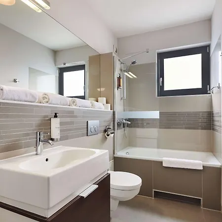 Golden Tulip Ξενοδοχείο με διαμερίσματα 4*