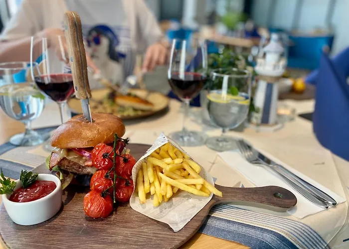 Aparthotel Golden Tulip 4*