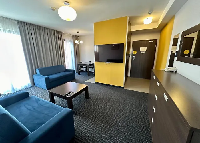 Golden Tulip Aparthotel 4*