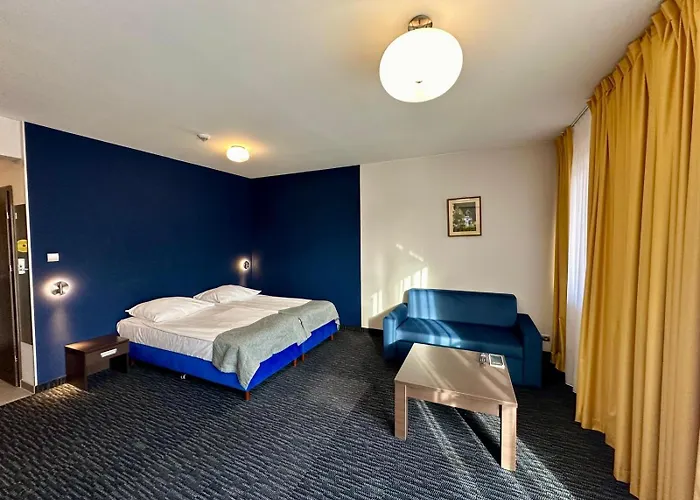 Aparthotel Golden Tulip 4*