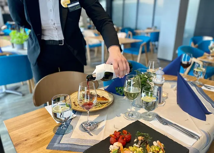 Golden Tulip Aparthotel 4*